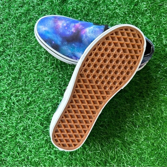 💫Vans Classic Slip On Galaxy SEND OFFERS - Picture 8 of 8